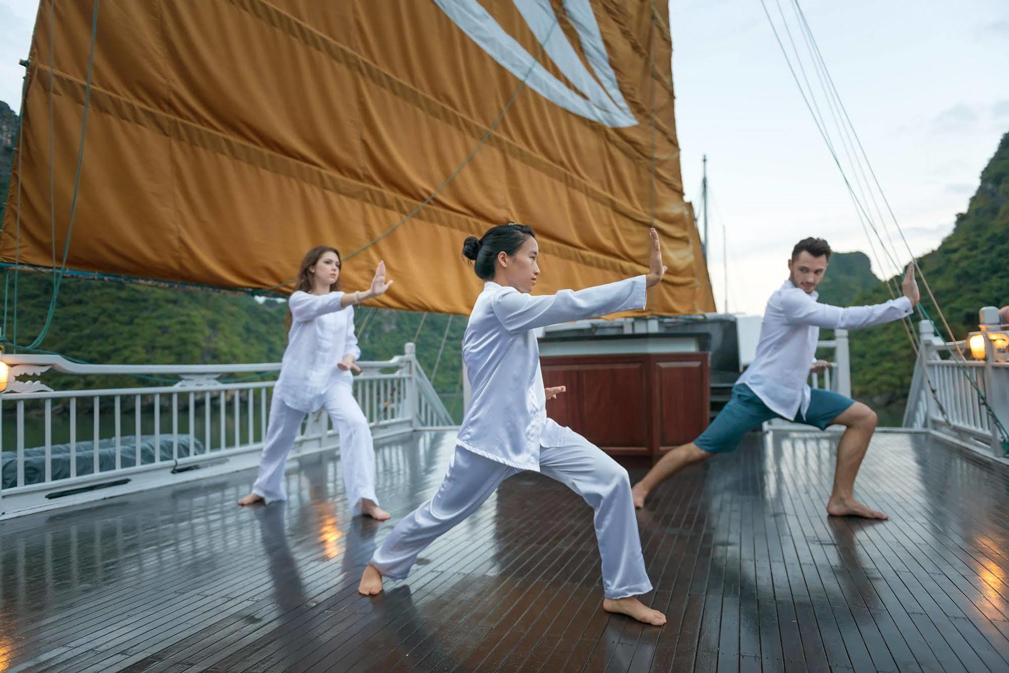 Paradise Peak Cruise Ha Long Exteriér fotografie